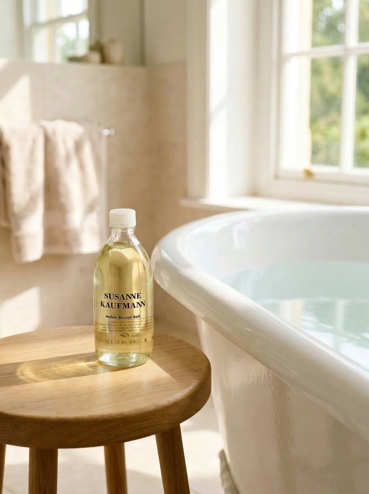 Mallow Blossom Bath - Susanne Kaufmann